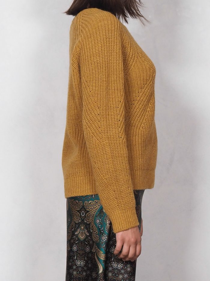 Maglione a Coste e Intarsi