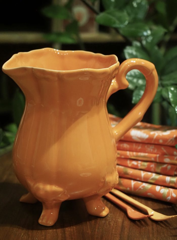 Caraffa In Ceramica Con Piedini