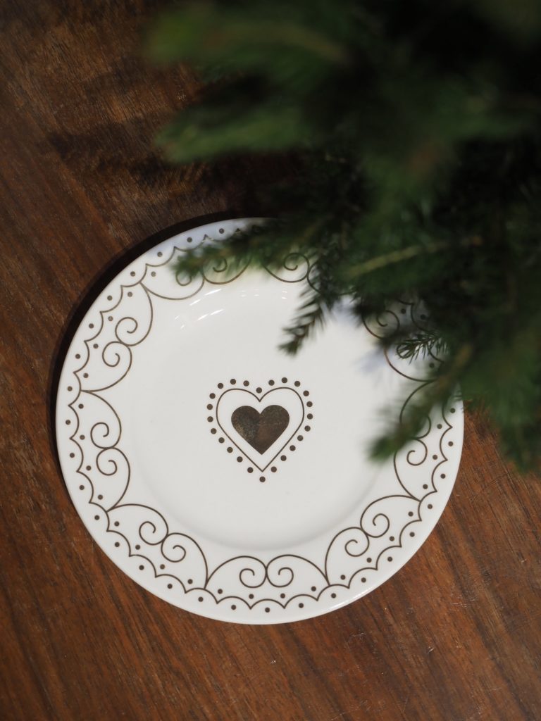 Piatto Porcellana Cuore Oro Diametro 16 Cm