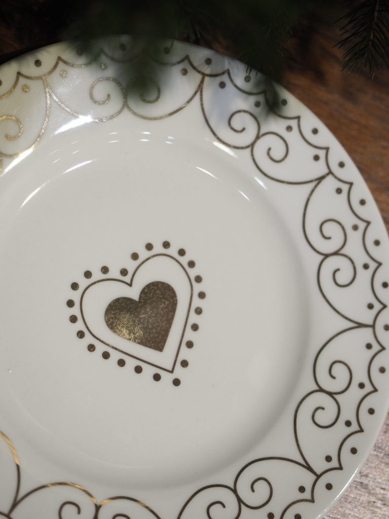 Piatto Porcellana Cuore Oro Diametro 16 Cm