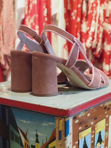 Sandalo con foglia bicolore in camoscio Ines - Cheville