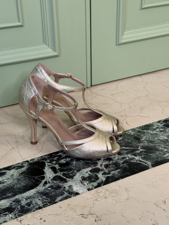SCARPA GISELDA IN LAMINATO PLATINO - CHEVILLE