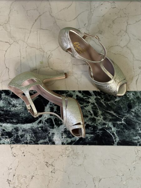 SCARPA GISELDA IN LAMINATO PLATINO - CHEVILLE