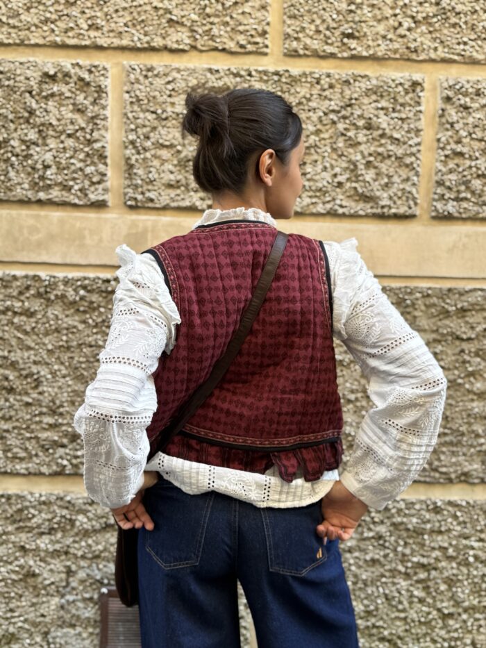GILET IN FANTASIA CHATEAU- MAISON HOTEL